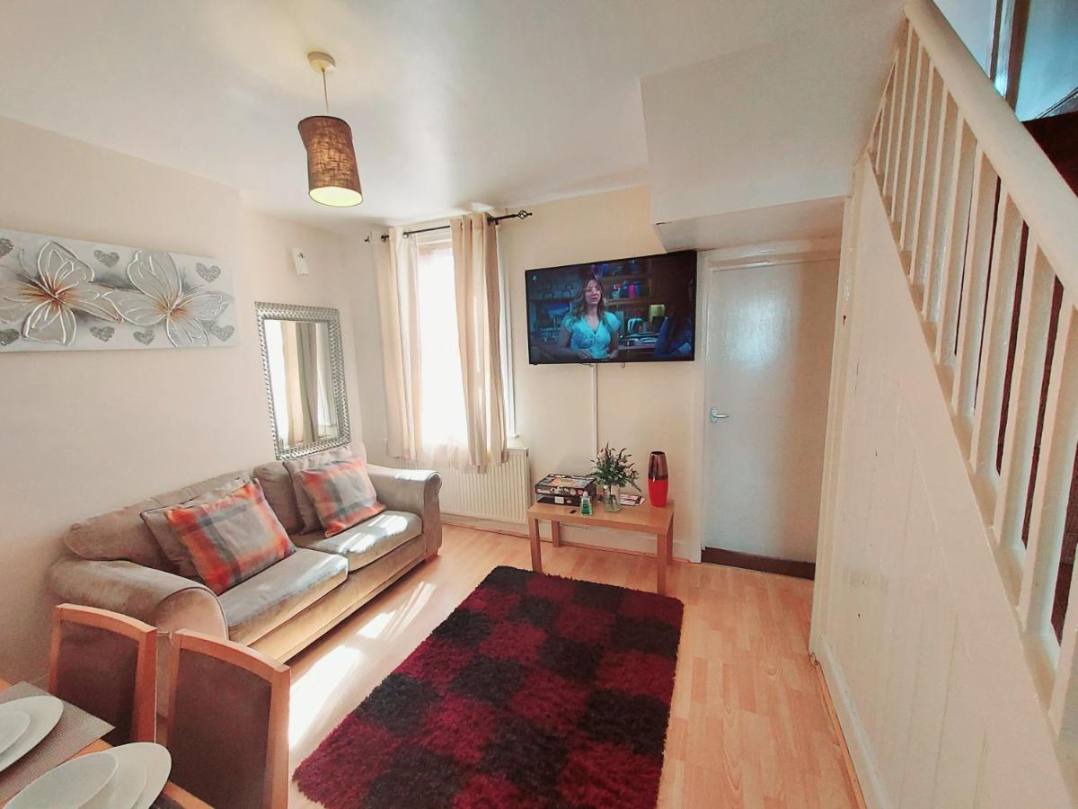 Cedar Villa - Perfect For Longer Stays Chatham  Exterior foto